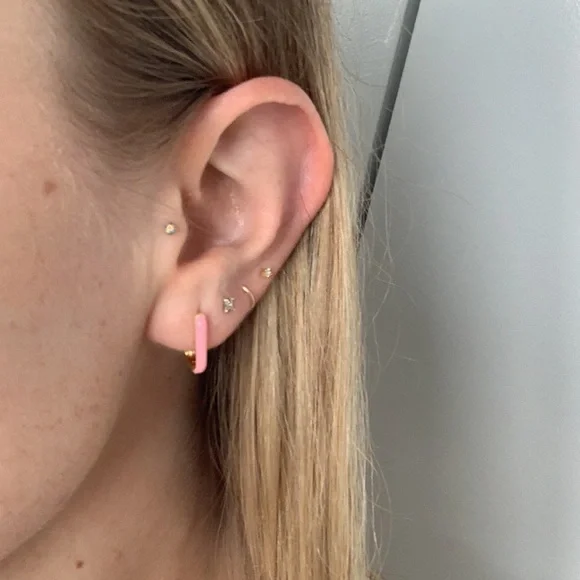 pink and gold oval hoops enamel hoop earrings - Picture 5 of 5